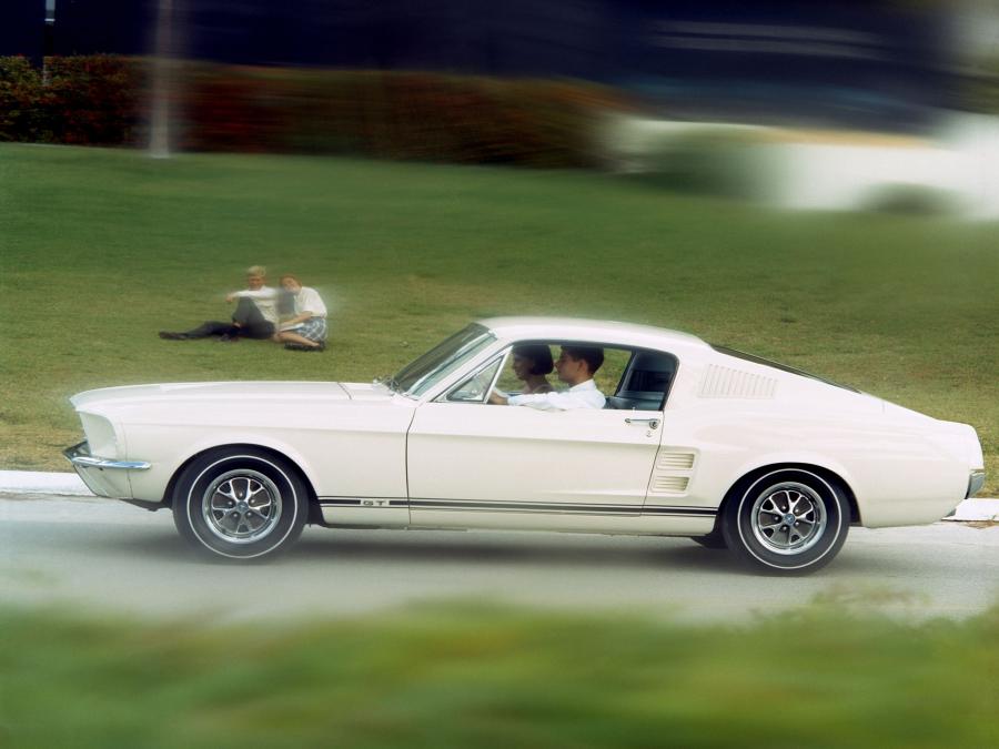  Ford Mustang GT Fastback 1967 года  (фото 2 из 11)
